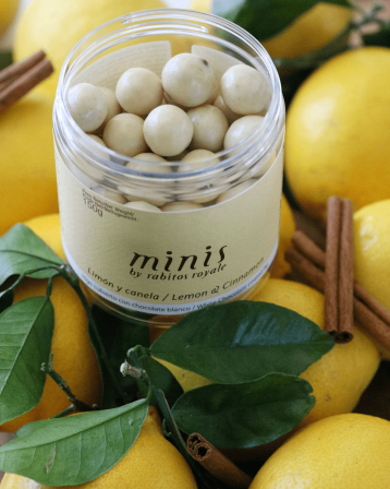 Rabitos Royale MINIS figos baltajame šokolade su citrina ir cinamonu 150 g