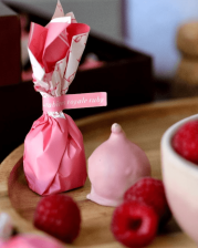 Rabitos Royale dried fig in ruby chocolate 1 vnt