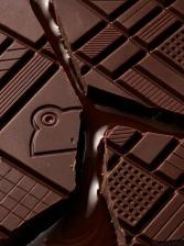 Le Chocolat des Français juodasis šokoladas 71 % su lazdynų riešutais 70 g