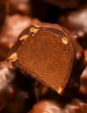 Le Chocolat des Français pieniško ir juodojo šokolado pralinė 42 g