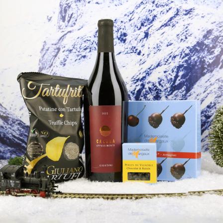 Italian Primitivo wine and gourmet food set