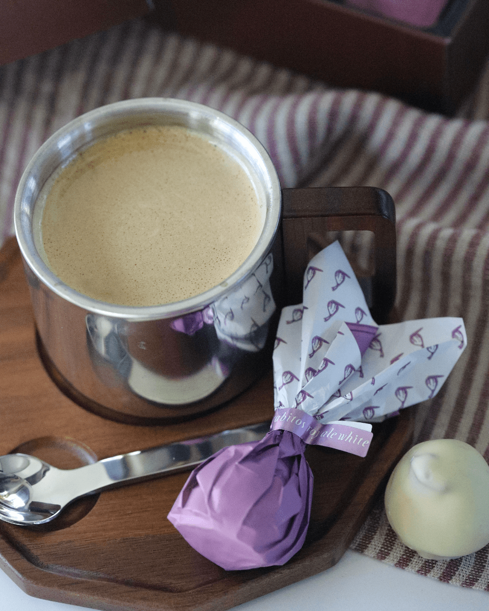 Rabitos Royale figs covered in white chocolate 6 units in the box 95 g