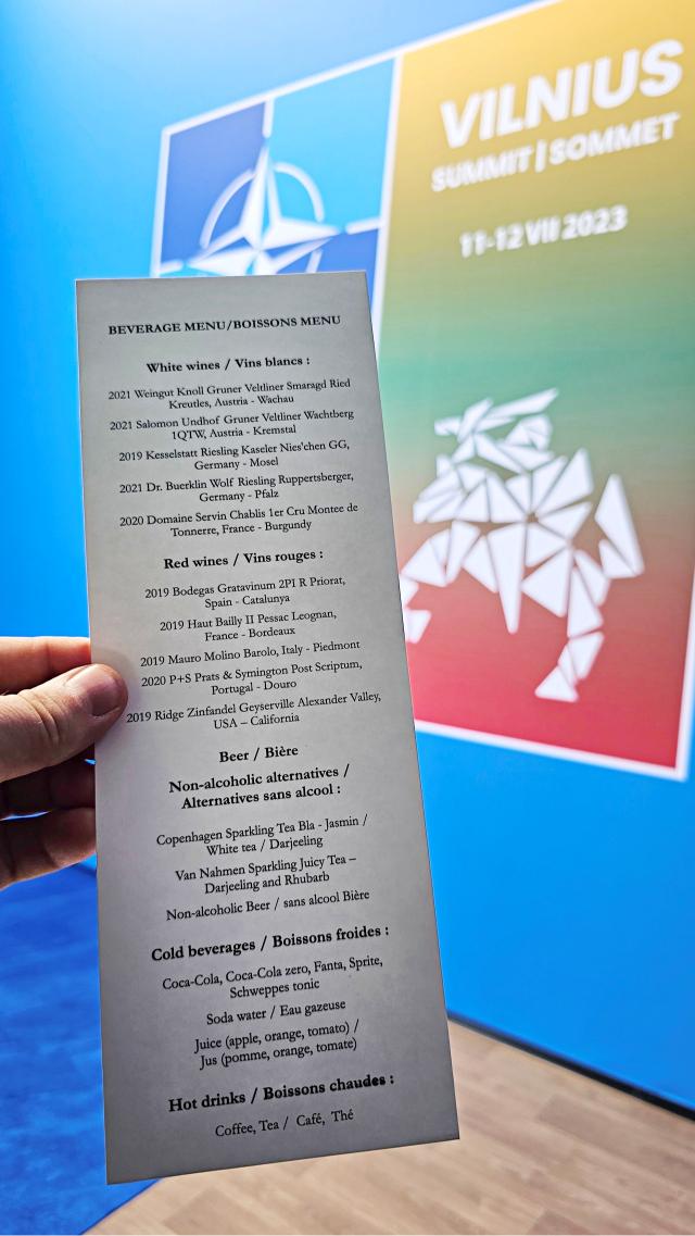 NATO viršūnių susitikimo gėrimų meniu