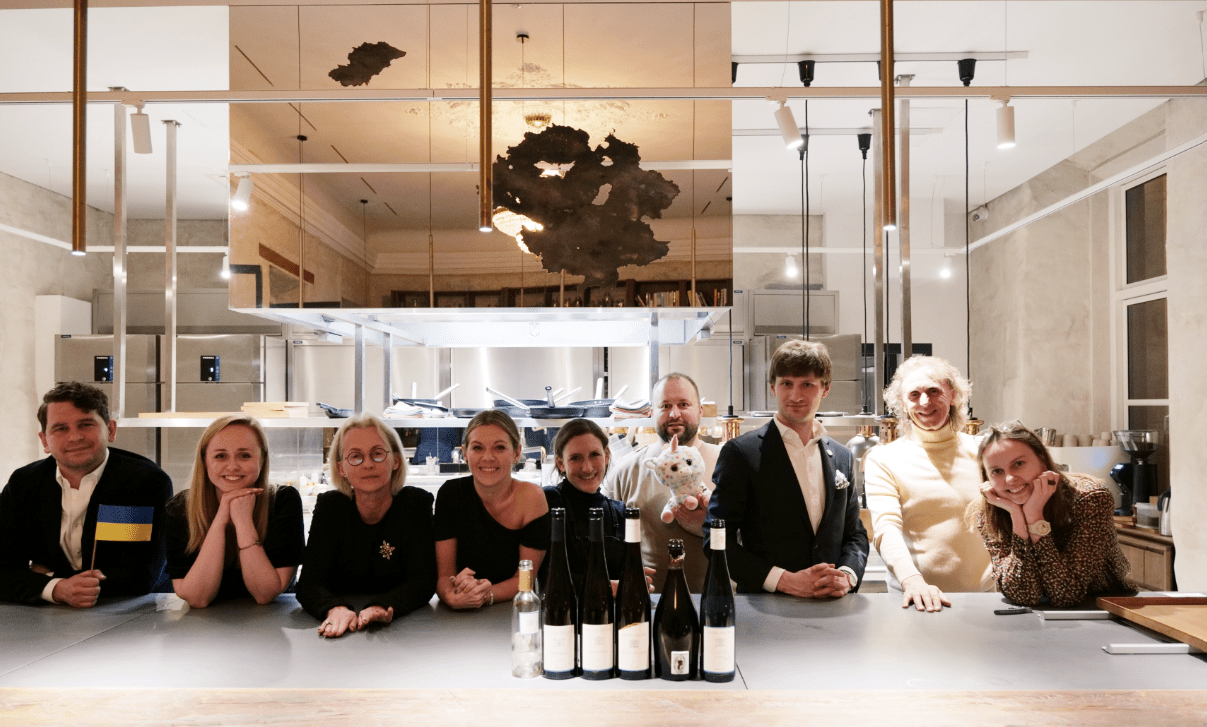 Andrius Pagojus ir Theresa Breuer vyno vakarienės metu